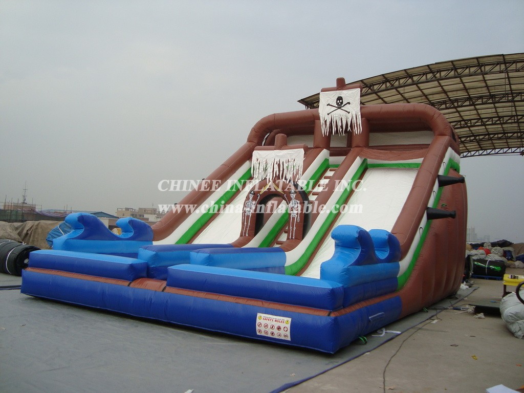 T8-112 Pirates Giant Inflatable Slide