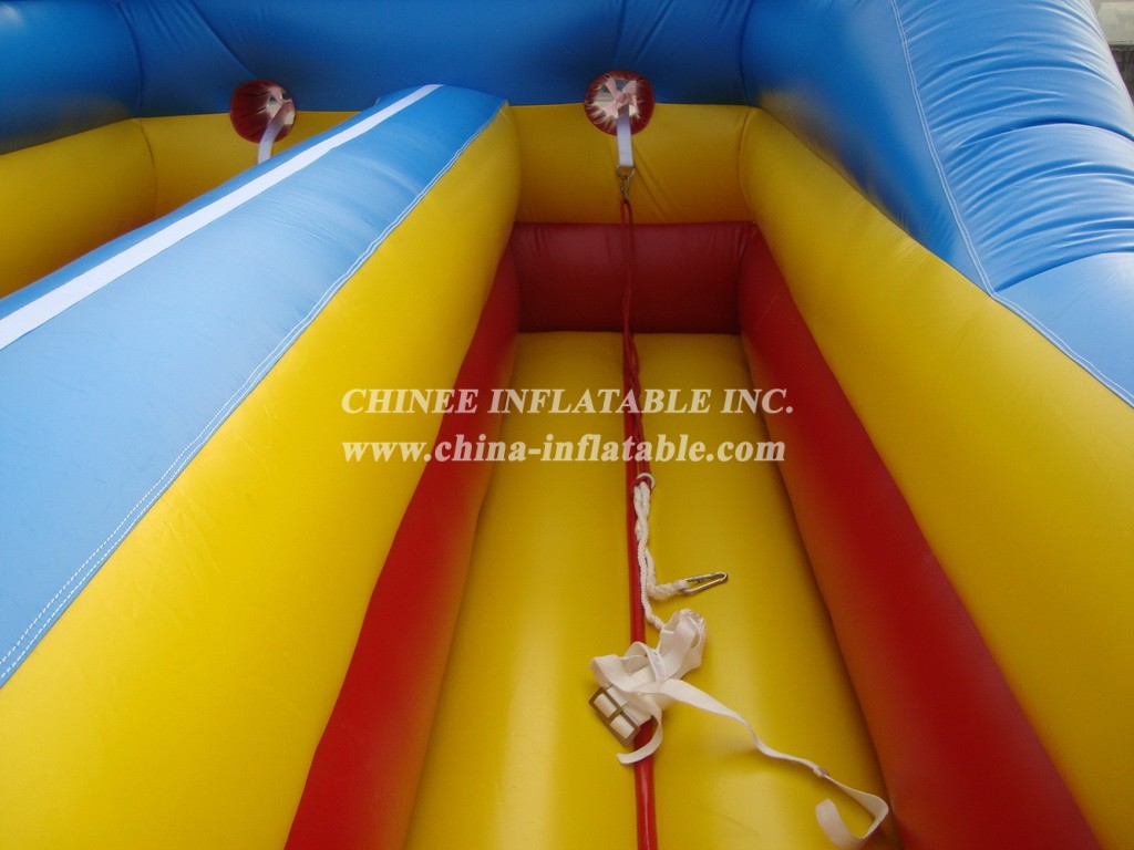 T11-1048 Colorful Inflatable Bungee Run