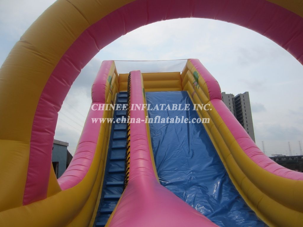 T8-272 Undersea World Inflatable Slide