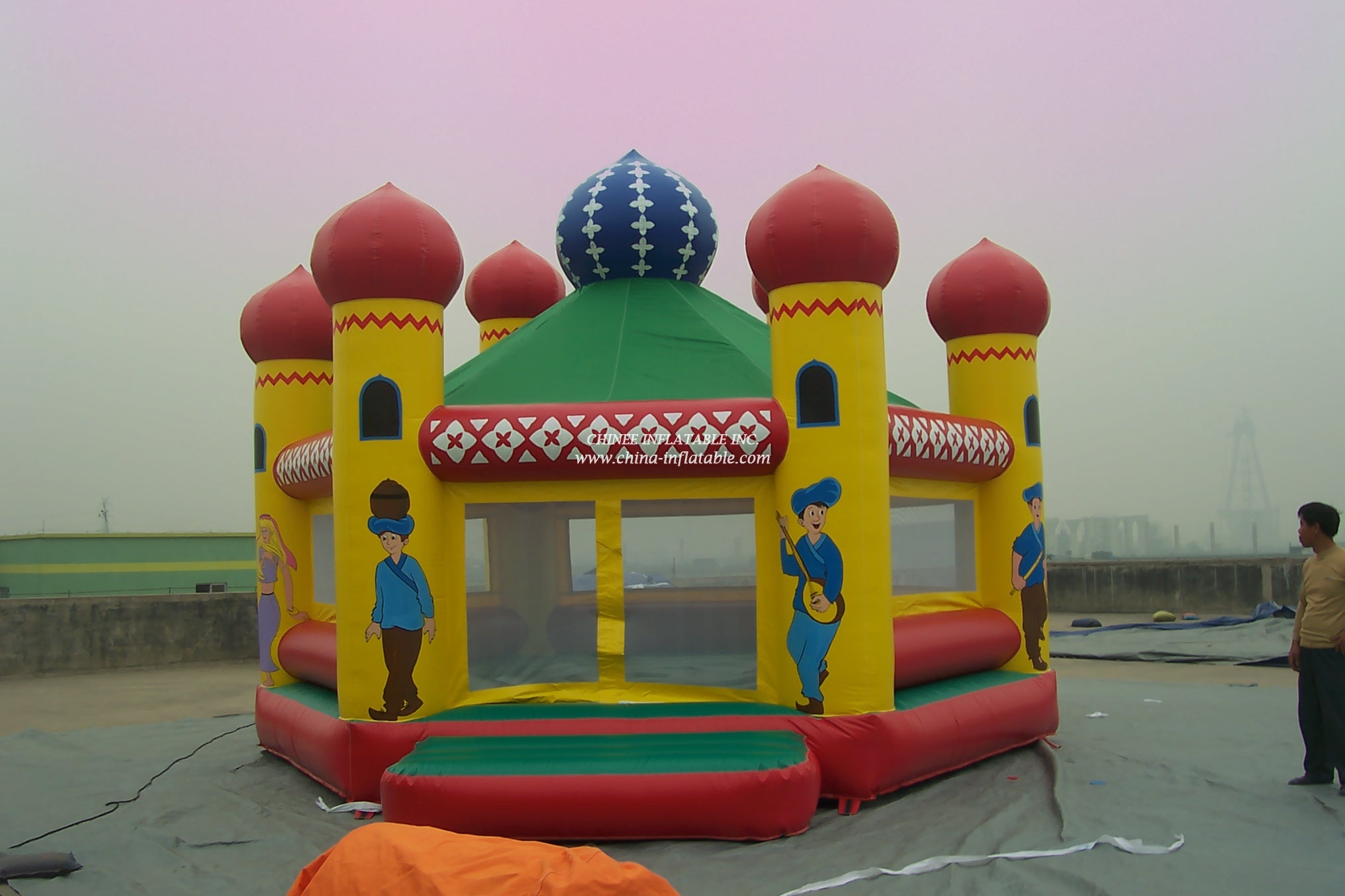 T1-150 Disney Aladdin Inflatable Bouncer
