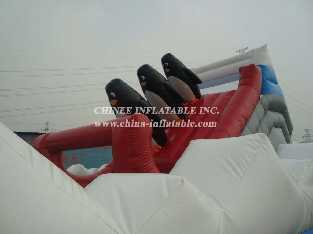 T6-247 Penguin Giant Inflatable